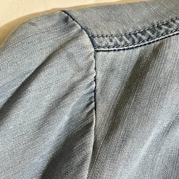 BEBE BLOUSE DENIM BUTTOM DOWN SIZE S - Picture 13 of 16